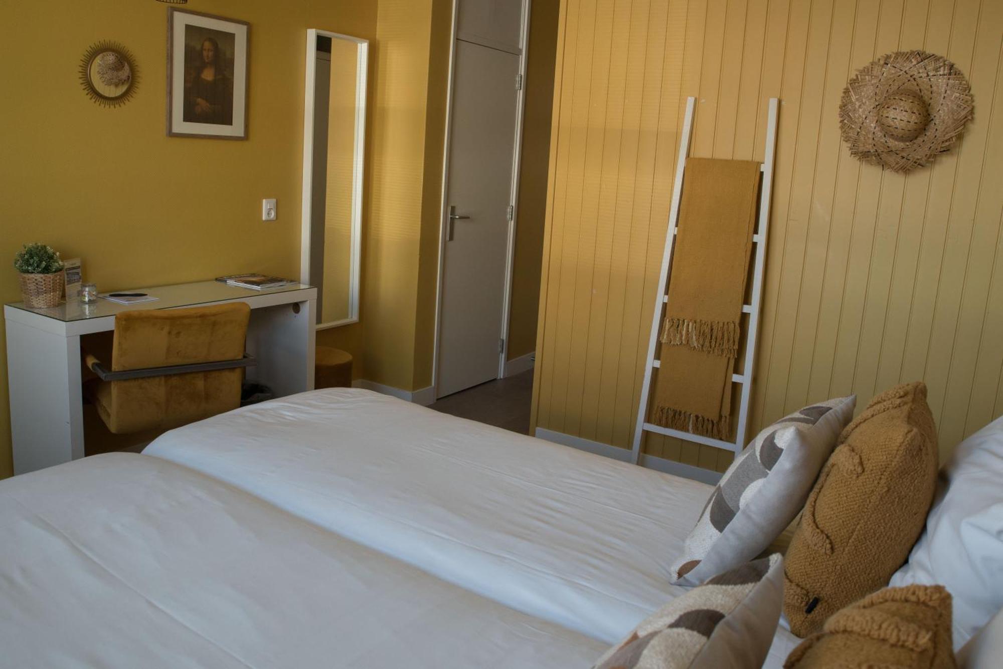 The Bloom Hotel Noordwijk Bagian luar foto