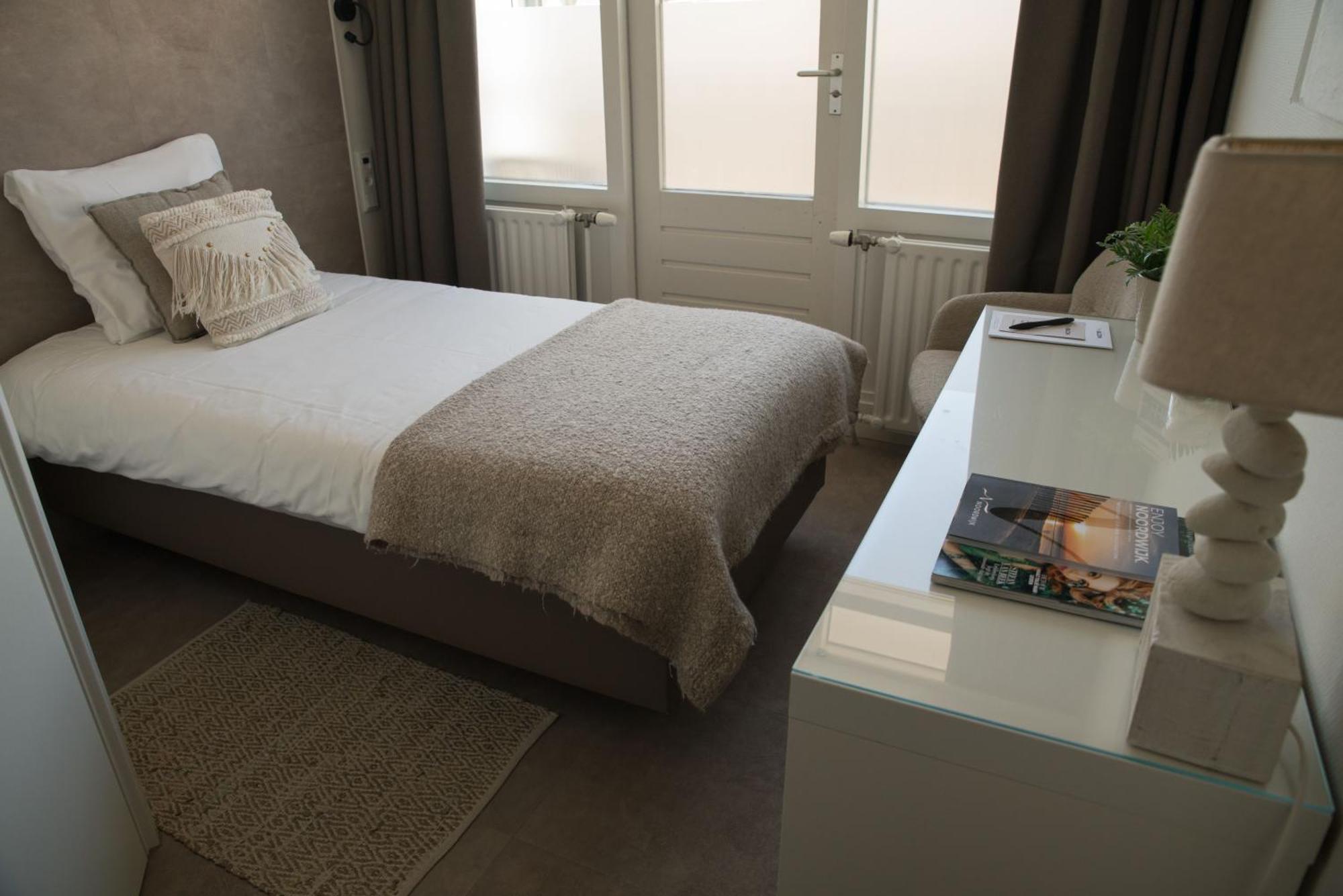 The Bloom Hotel Noordwijk Bagian luar foto